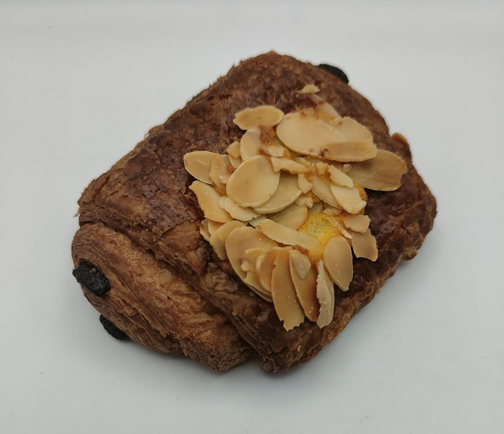 Pain au chocolat aux amandes